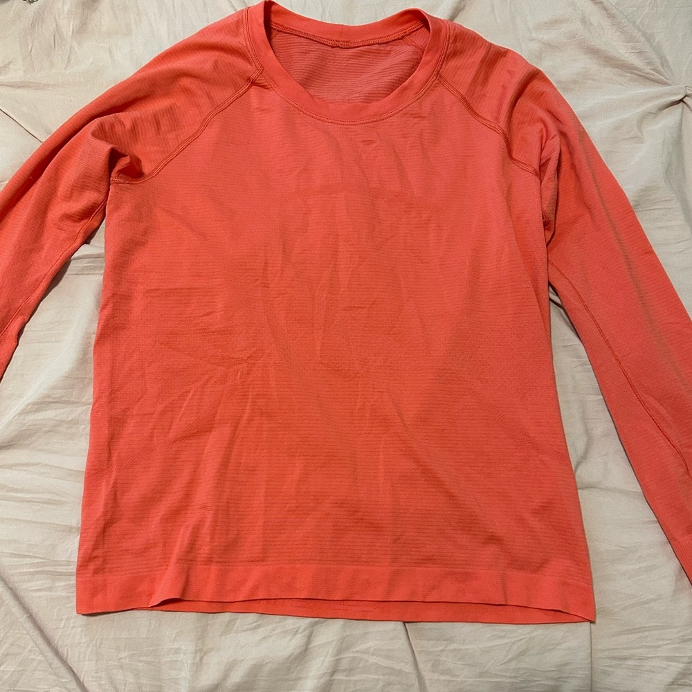 Lululemon long sleeve swiftly tech